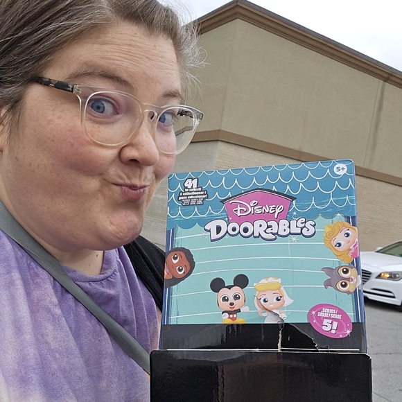 Meet your Posher, Crystal - Picture 5 of 11